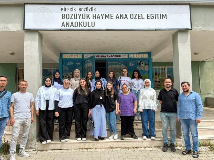 ozel-egitim-uygulamalarini-yerinde-gozlemlediler