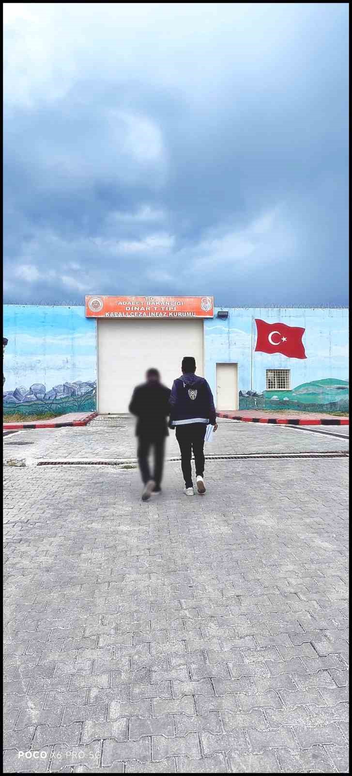 polis-hapis-cezasiyla-aranan-sahsi-yakaladi