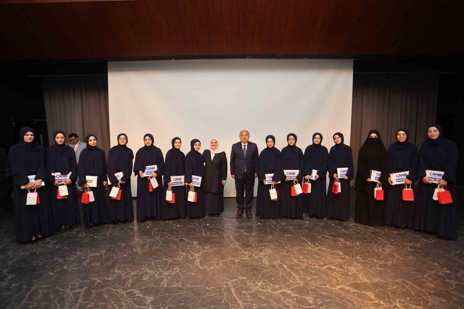 samsunda-islami-ilimler-sinifi-ilk-mezunlarini-verdi