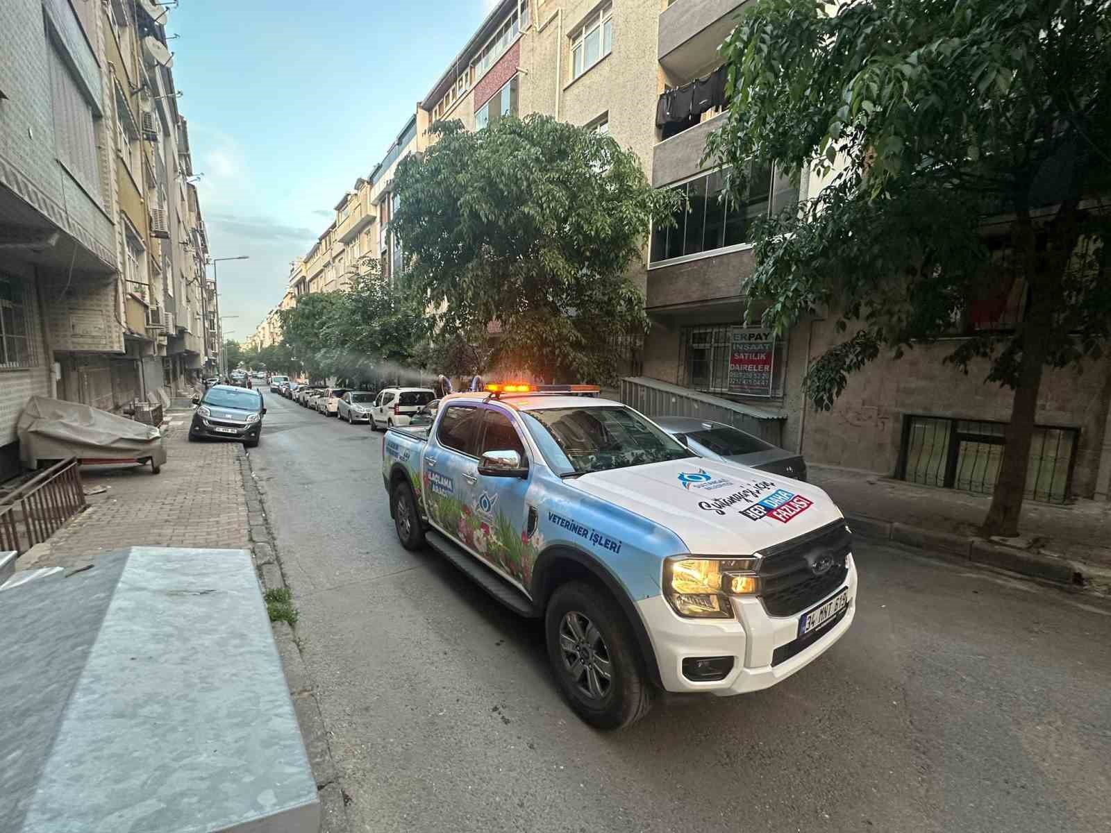 sultangazide-sivrisineksiz-yaz-icin-ilaclama-calismalari-suruyor