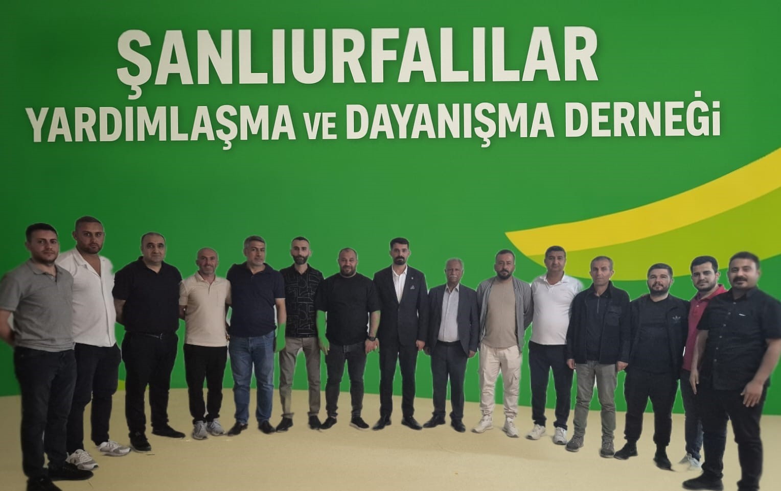 tekirdagdaki-sanliurfalilar-derneginde-bayrak-degisimi