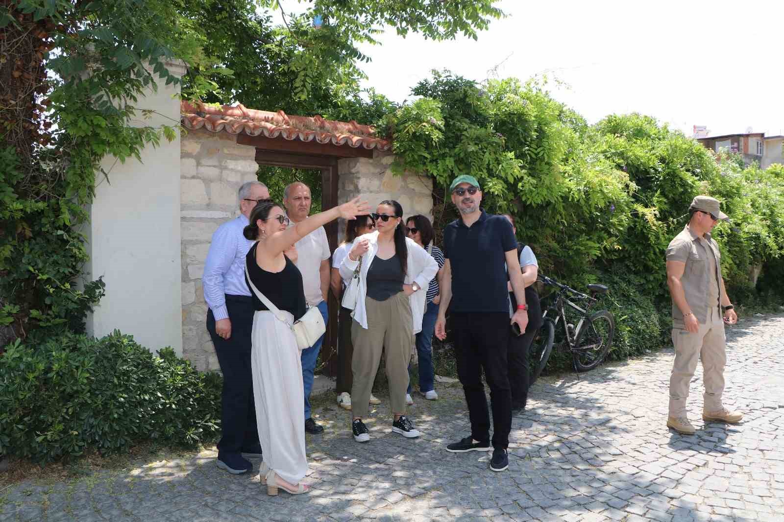 baskan-arikan-tarihi-kemalpasa-mahallesini-turizm-cekim-noktasi-yapmakta-kararli