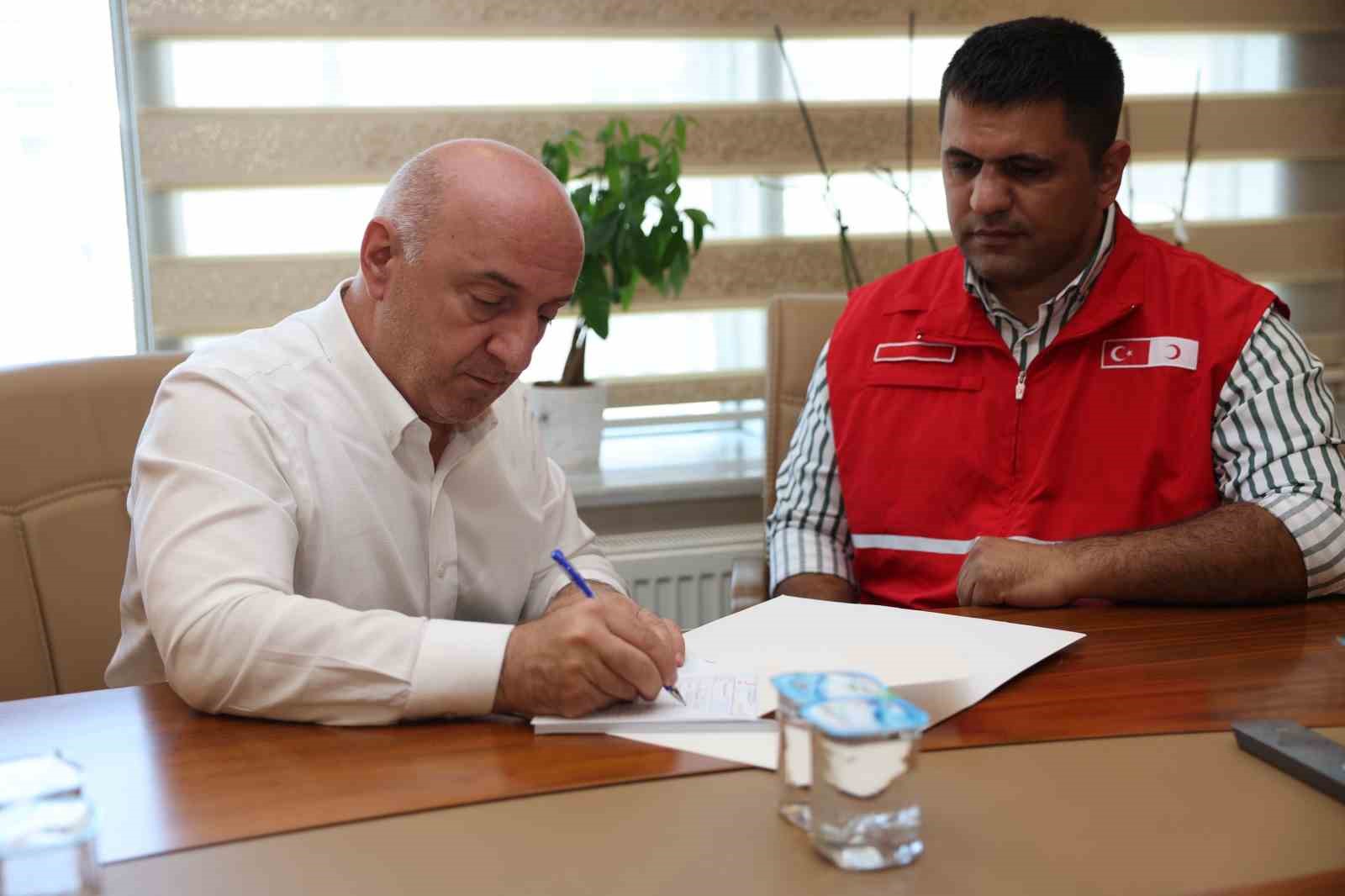 baskan-biyik-gazze-icin-kurban-bagisinda-bulundu