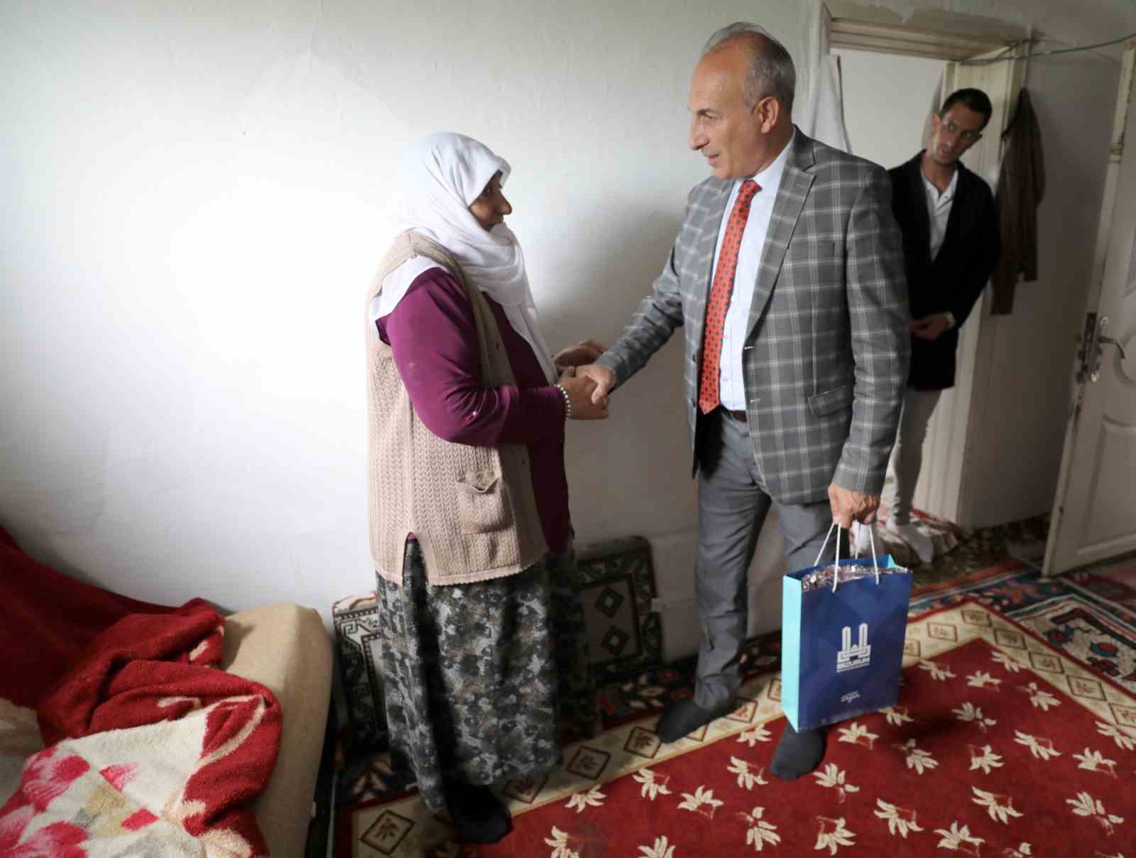 buyuksehir-yasli-ve-dar-gelirli-aileleri-unutmadi