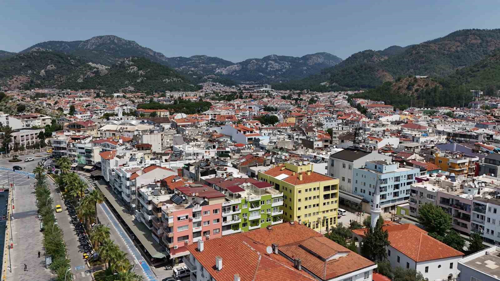 depremin-merkez-ussu-marmariste-hayat-normale-dondu