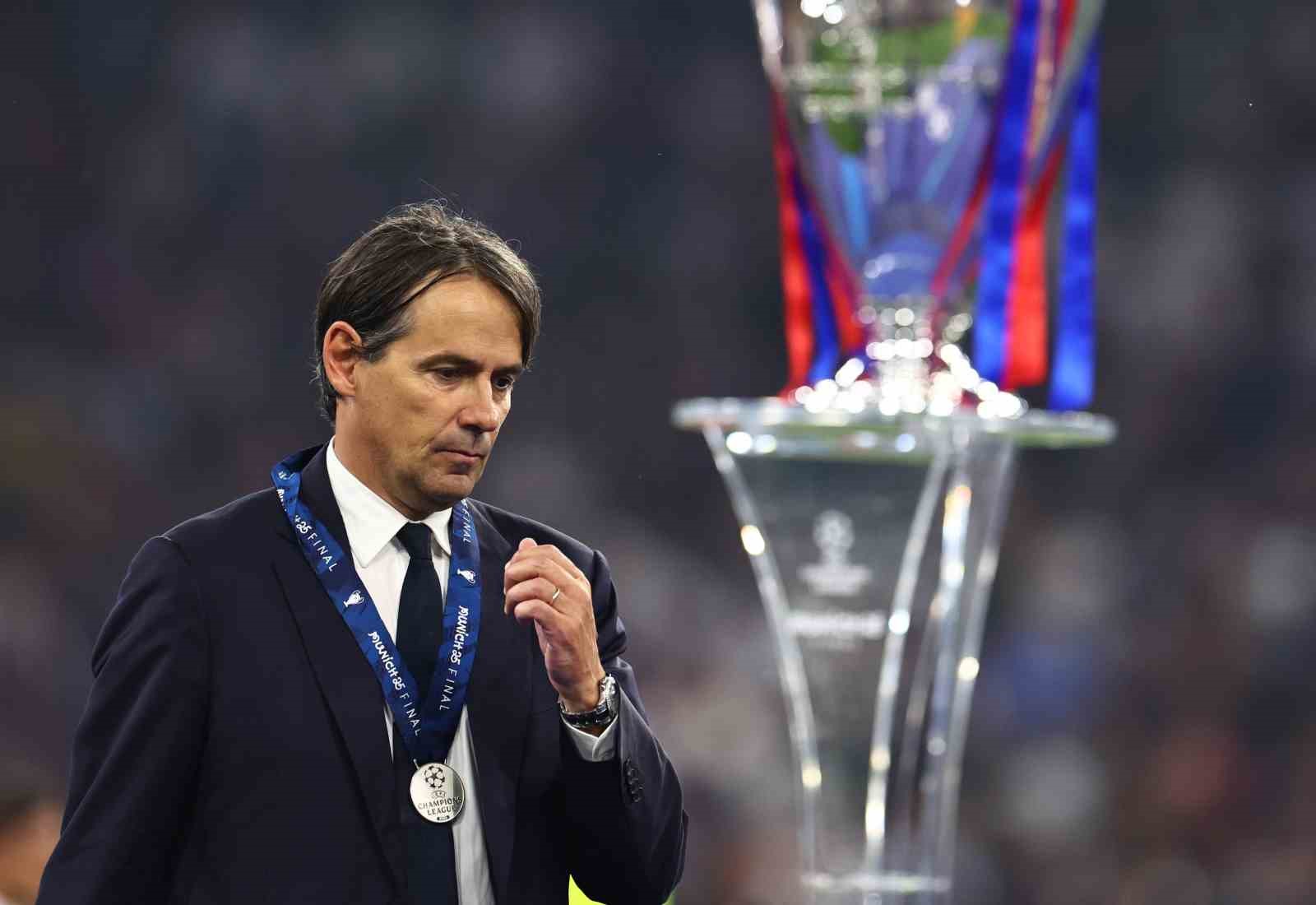 italyan-ekibi-inter-teknik-direktor-simone-inzaghi-ile-yollarini-ayirdi