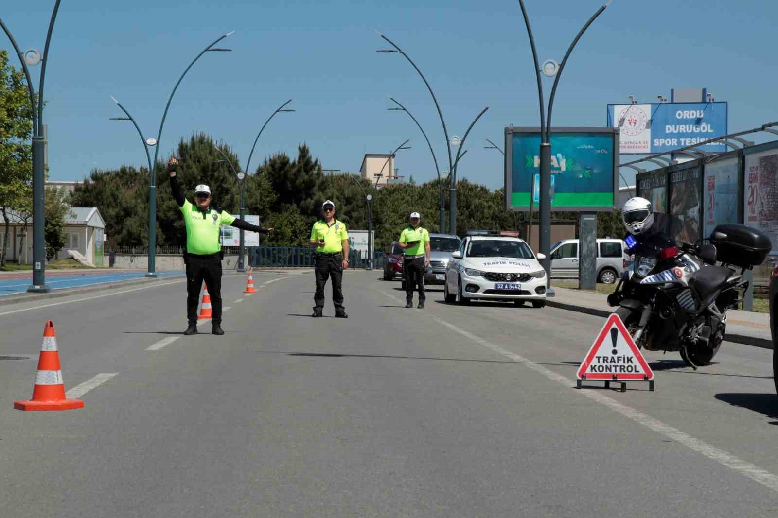orduda-bir-haftada-yaklasik-17-bin-arac-ve-surucusu-denetlendi