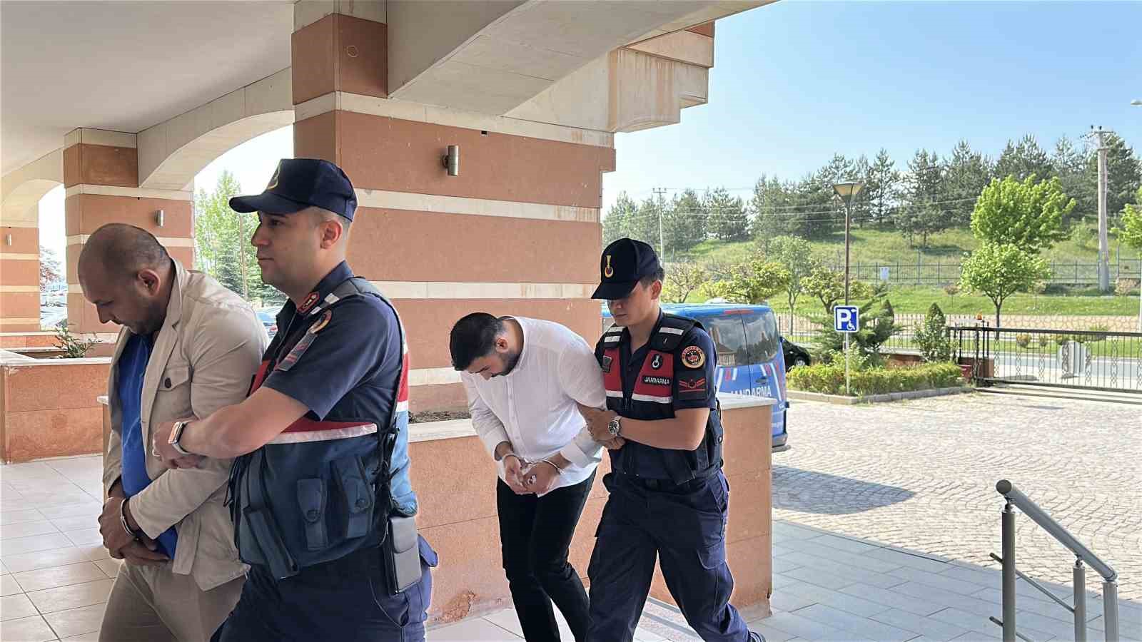 sahte-lastik-ilanlariyla-onlarca-milyonluk-vurgun-yapan-orgut-cokertildi-8-gozalti