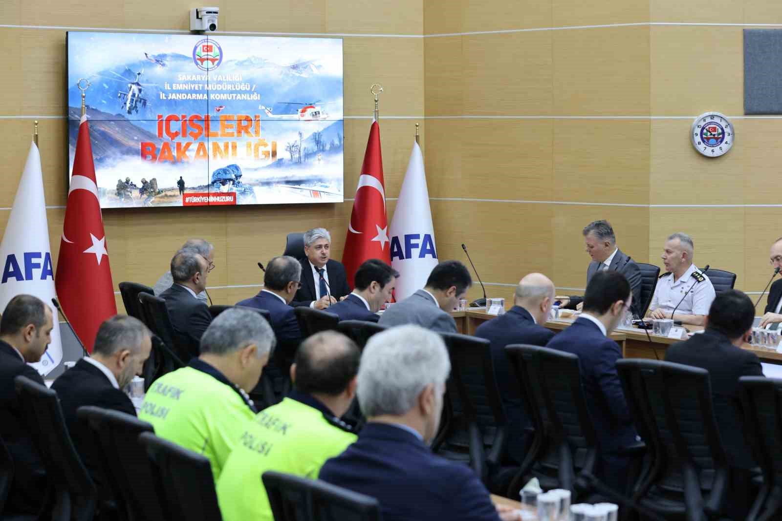 sakaryada-asayis-toplantisi-bayram-tedbirleri-masaya-yatirildi