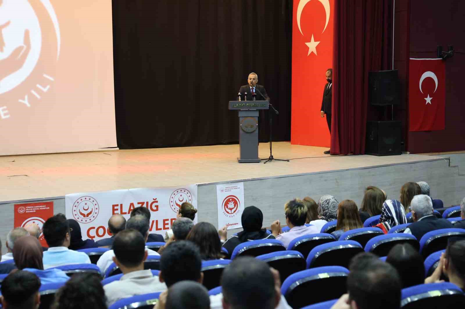 turkiyede-yasli-nufus-ilk-kez-yuzde-10u-asti-dogurganlik-hizi-1-51e-geriledi