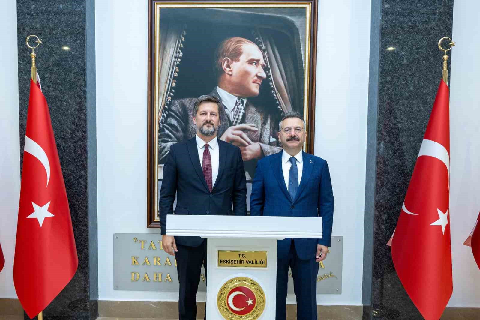 valisi-huseyin-aksoy-buyukelci-viktor-matisi-makaminda-kabul-etti