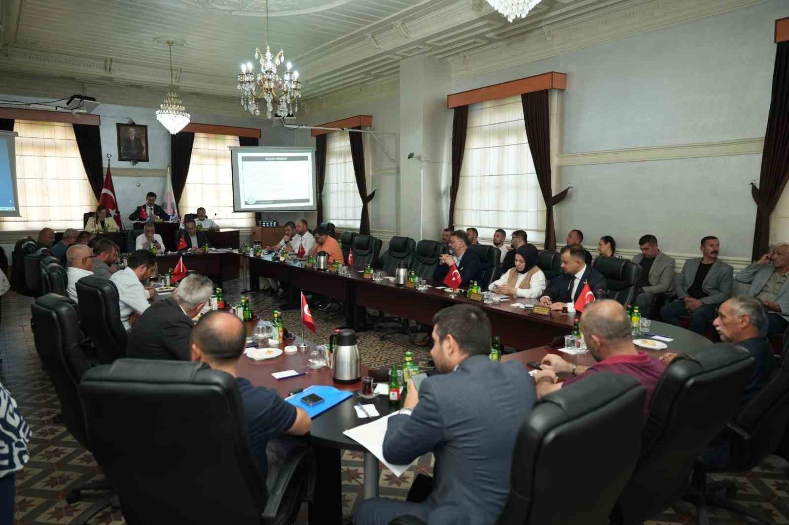 yenisehir-belediyesi-meclisinde-sok-karar