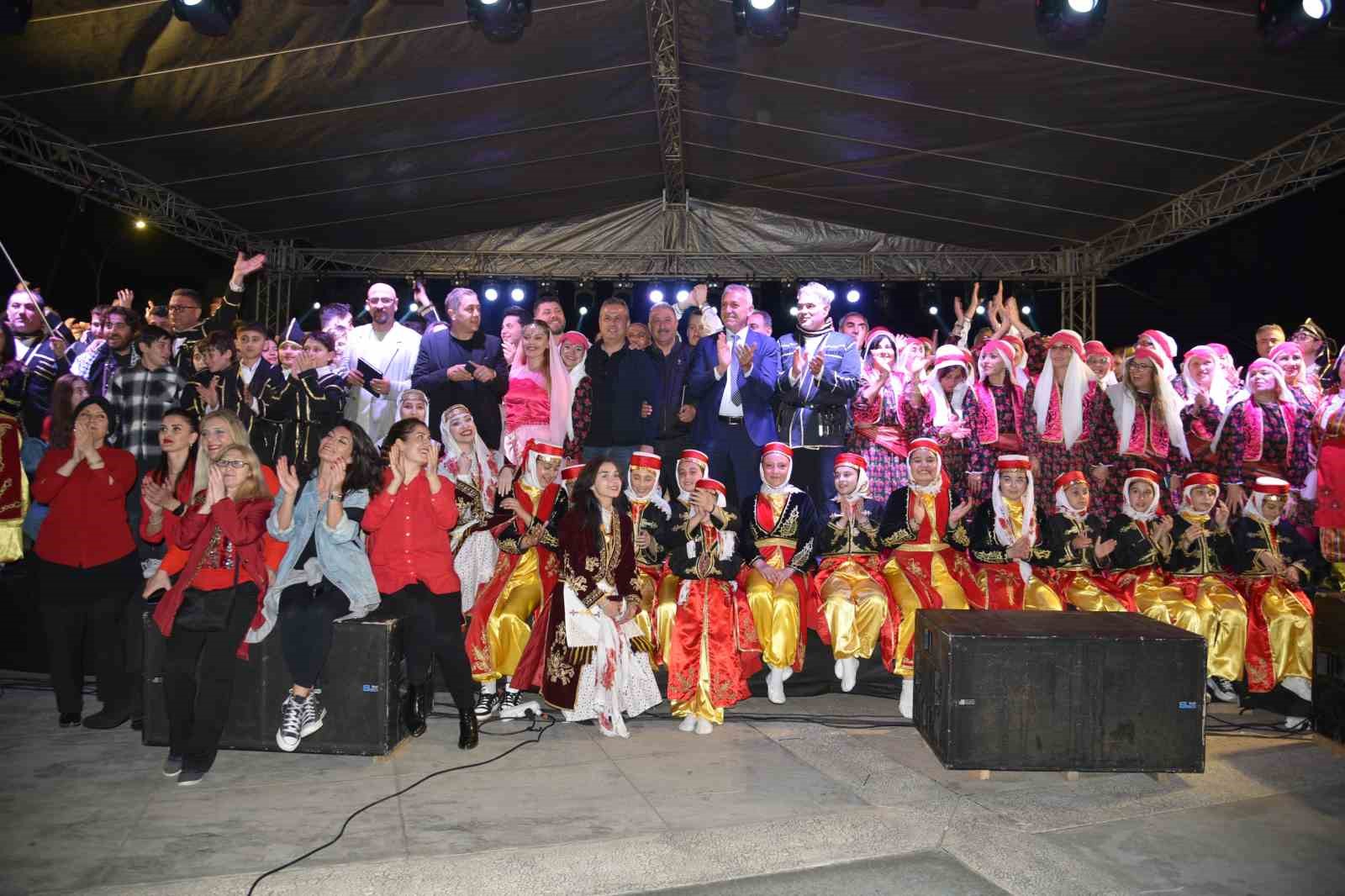 atakumda-19-mayis-coskusu-yeniden-yasatildi