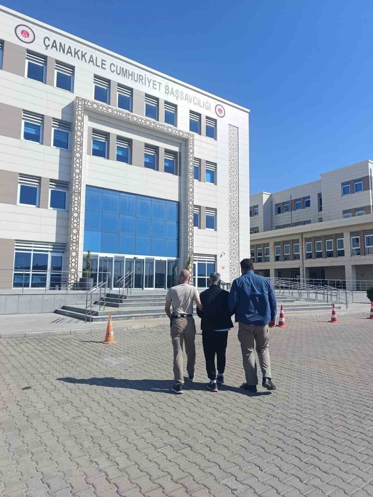 canakkalede-aranan-ve-6-yil-kesilmis-cezasi-olan-supheli-yakalandi