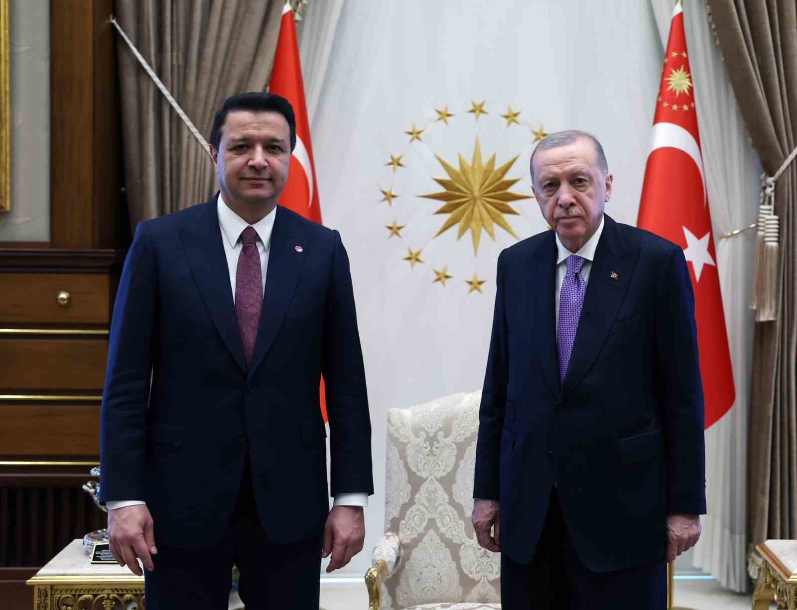 cumhurbaskani-erdogan-saadet-partisi-genel-baskani-arikan-ile-gorustu