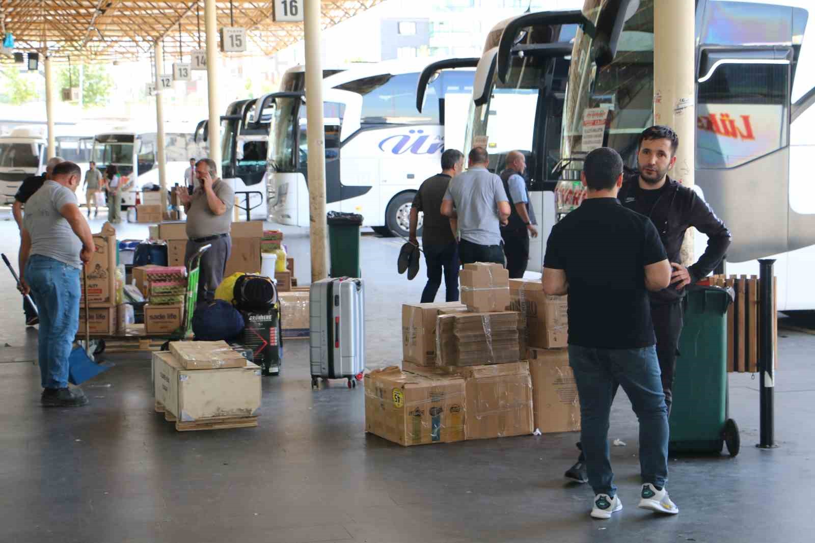 diyarbakir-otogarinda-bayram-sessizligi-suruyor
