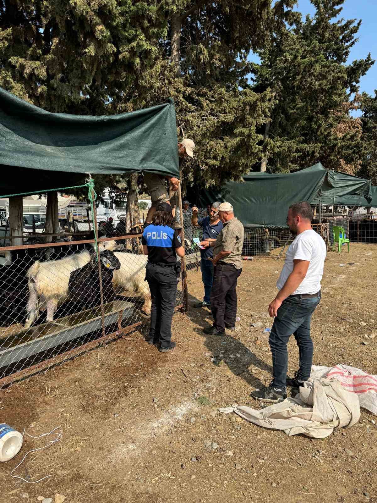 gazipasada-polis-ekipleri-sahte-para-ve-dolandiriciliga-karsi-vatandaslari-uyardi