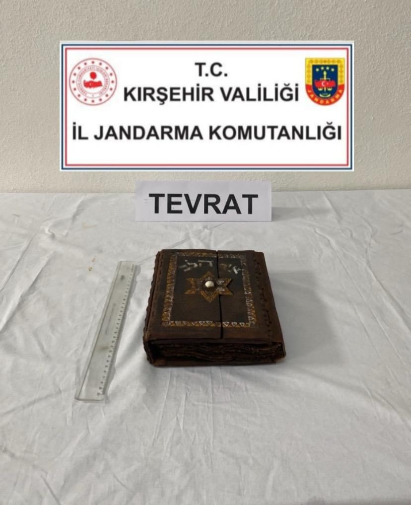 kirsehirde-7-asirlik-el-yazmasi-tevrat-ele-gecirildi
