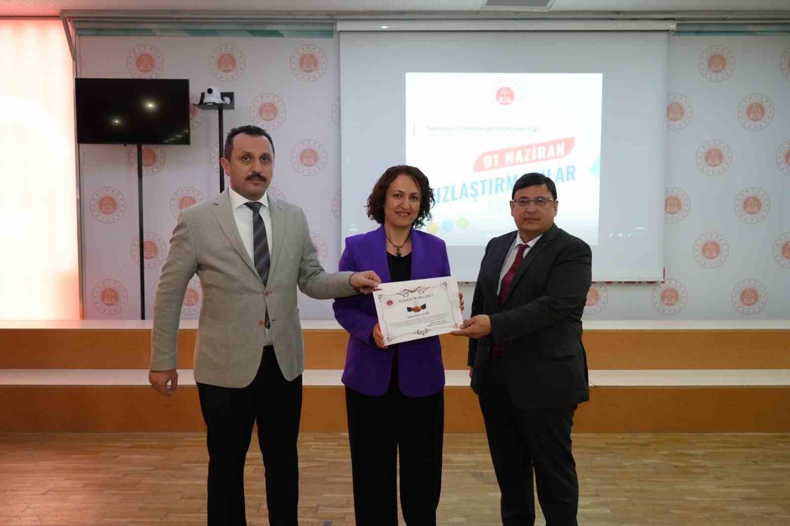 samsun-adliyesinde-uzlastirmacilar-haftasi-kutlandi