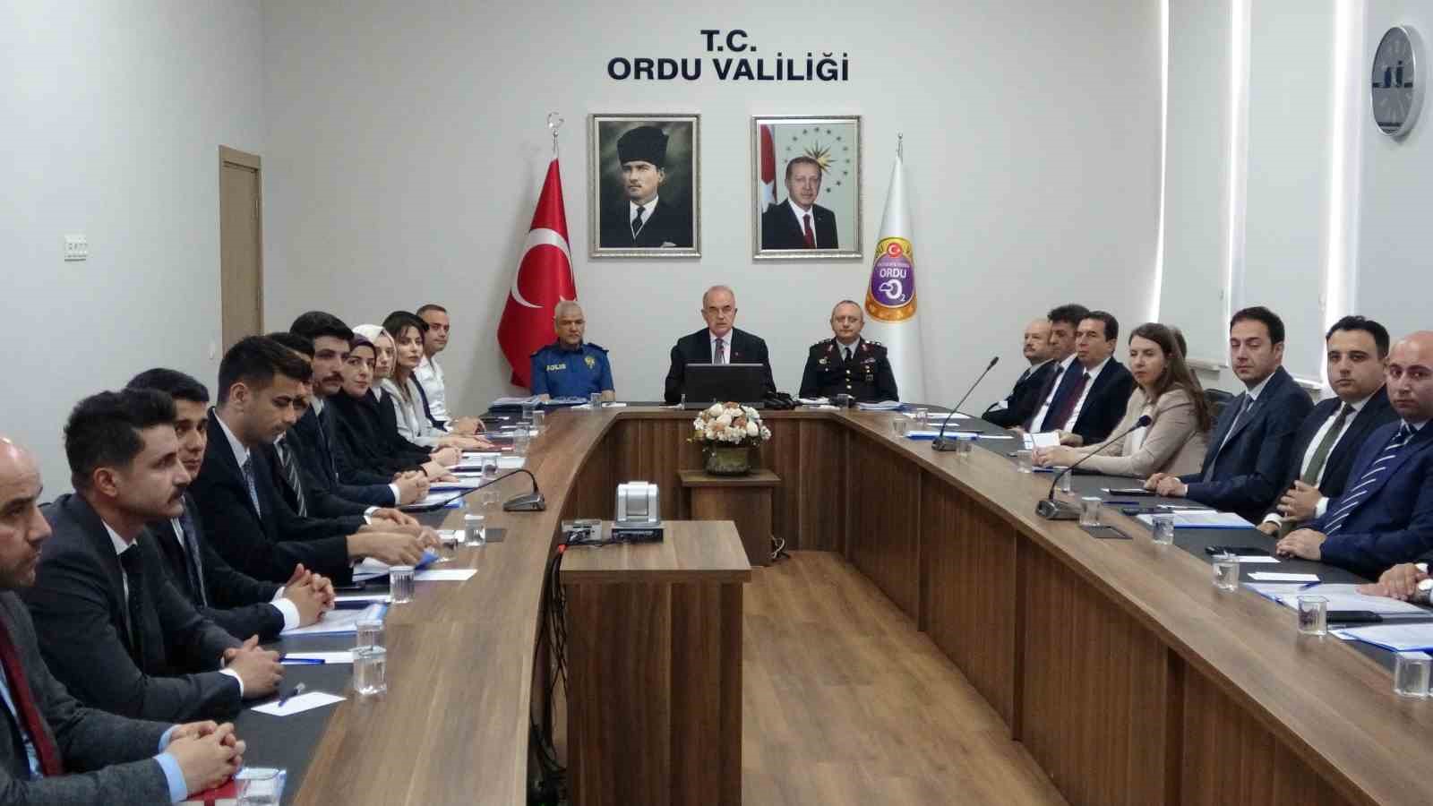 vali-erol-bayramda-bin-841-personel-ve-398-ekiple-trafik-tedbirleri-planlandi