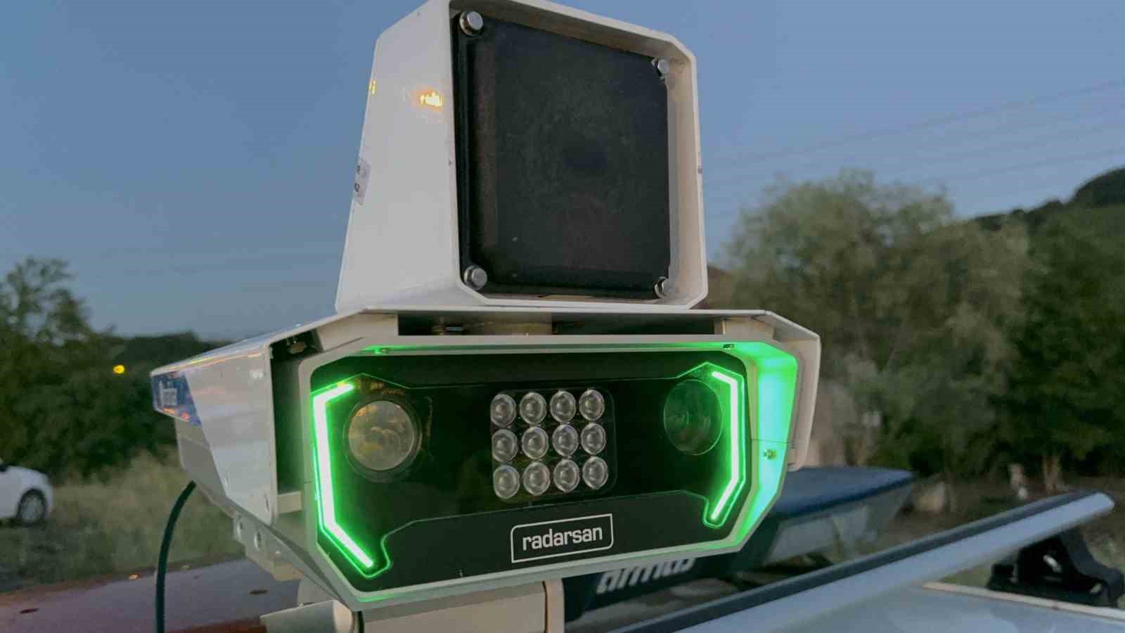 yapay-zeka-destekli-radar-duzce-yollarinda-4-gunde-526-bin-lira-ceza-yazildi