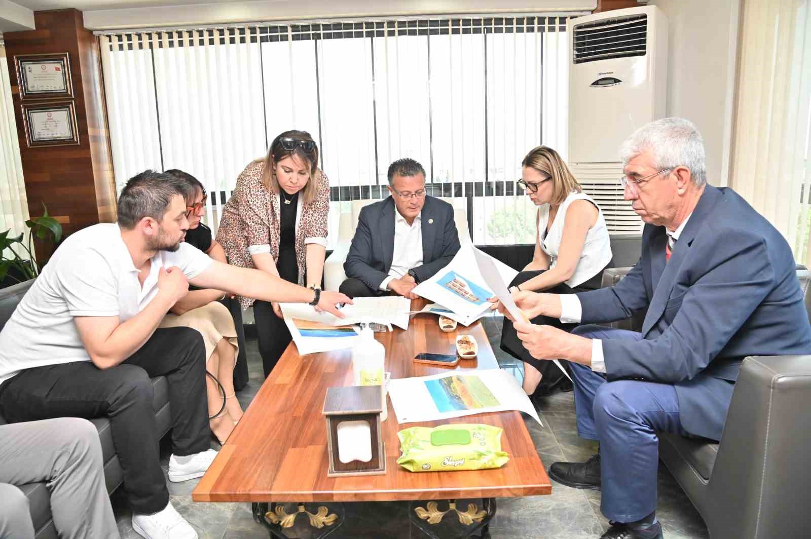 alasehirde-sokak-hayvanlari-icin-yapilan-calismalar-degerlendirildi
