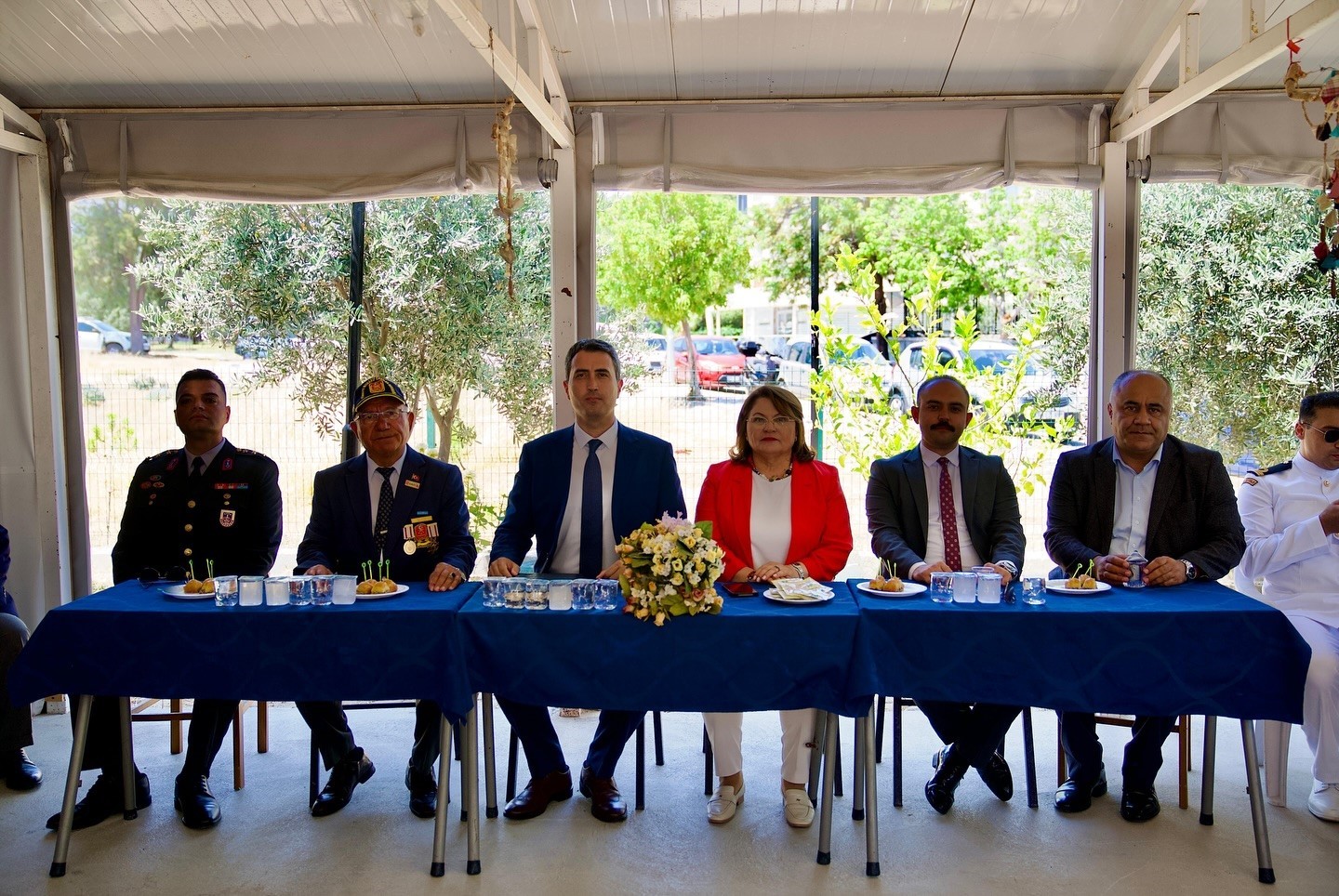 didimde-ilce-protokolu-bayramlasti