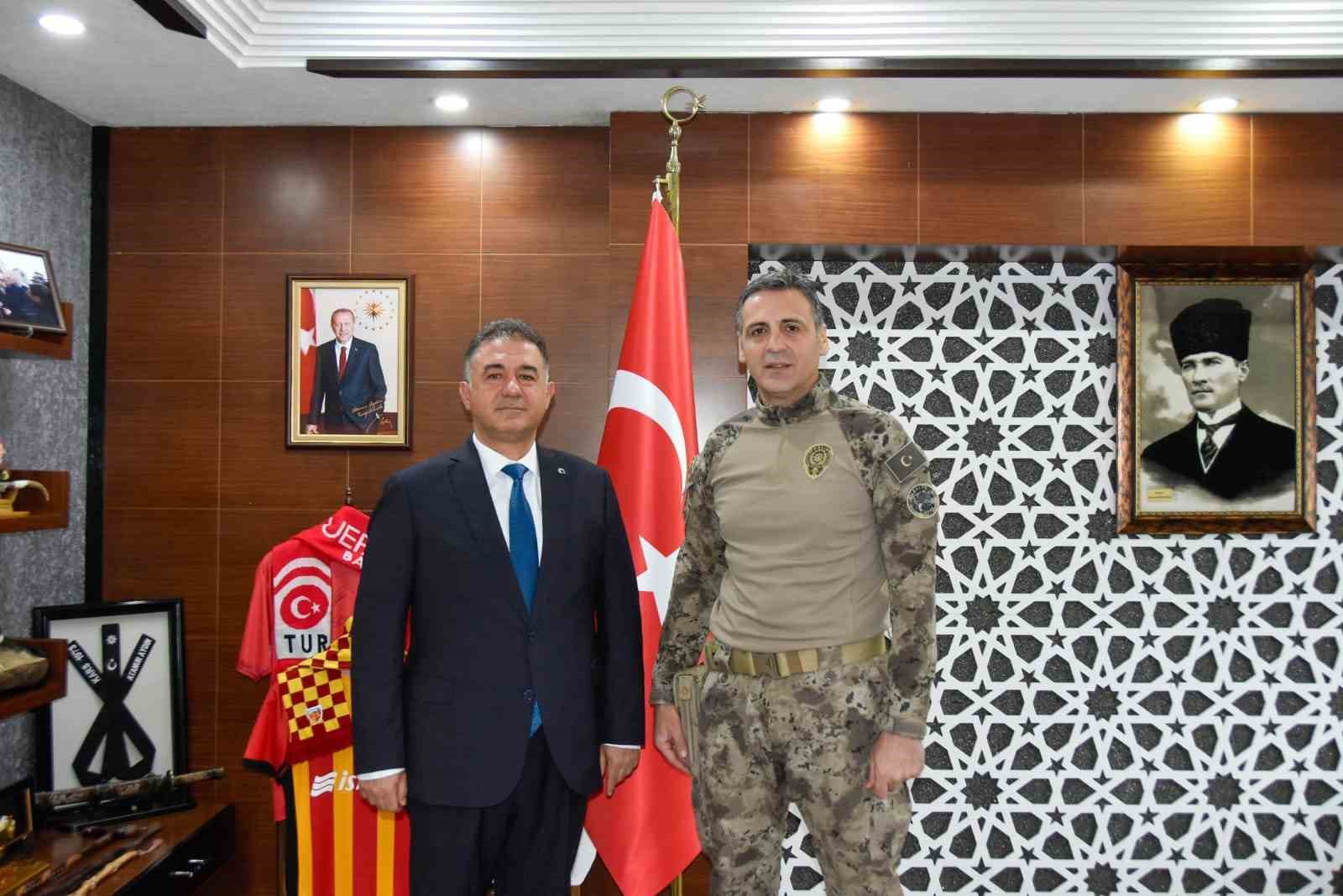 emniyet-muduru-hakan-beyaz-terfi-aldi