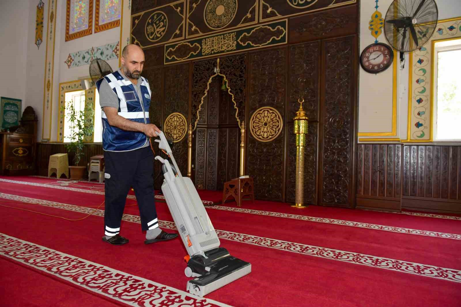 esenyurt-belediyesinden-kurban-bayrami-oncesi-temizlik-seferberligi
