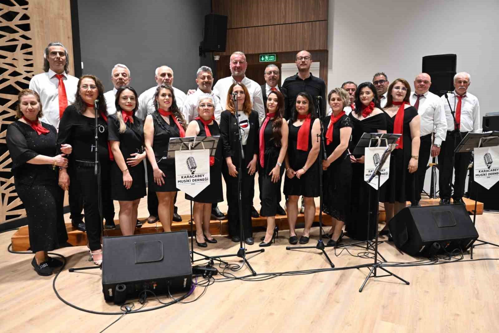 karacabeyde-sanat-dolu-gece