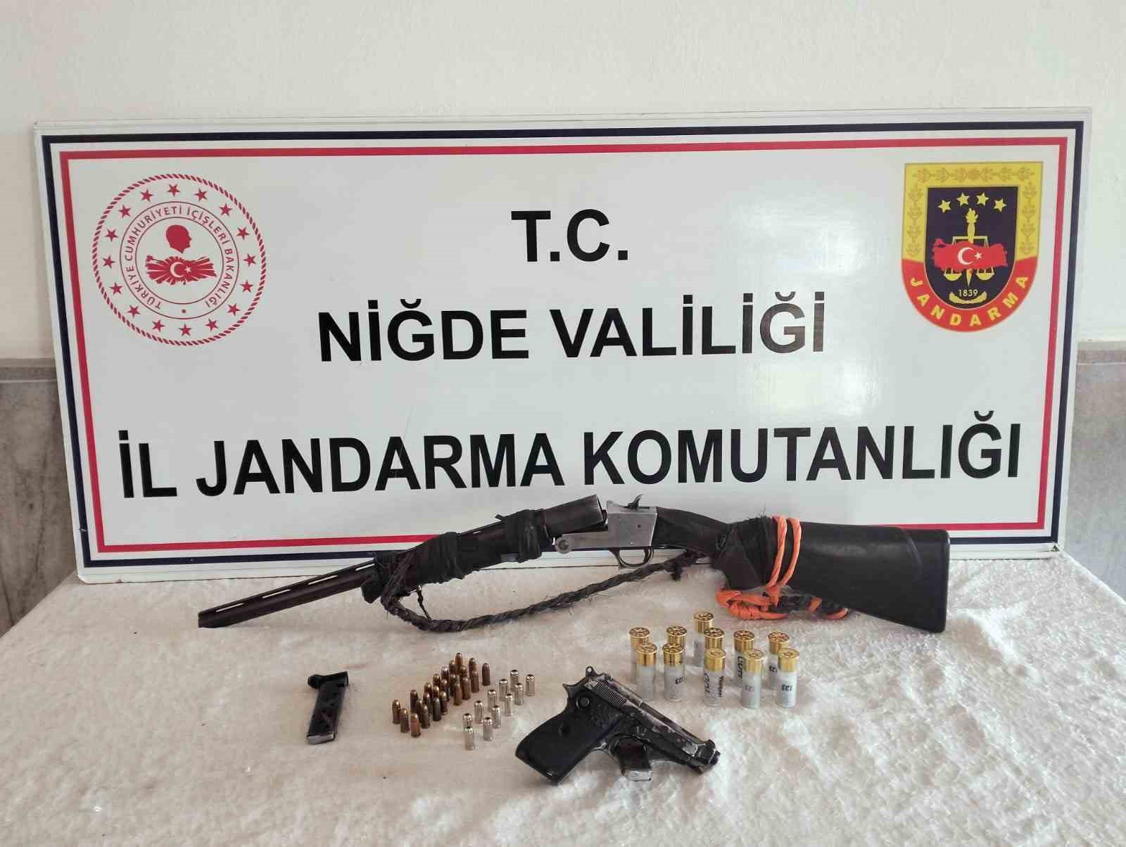 nigdede-ruhsatsiz-silah-operasyonu