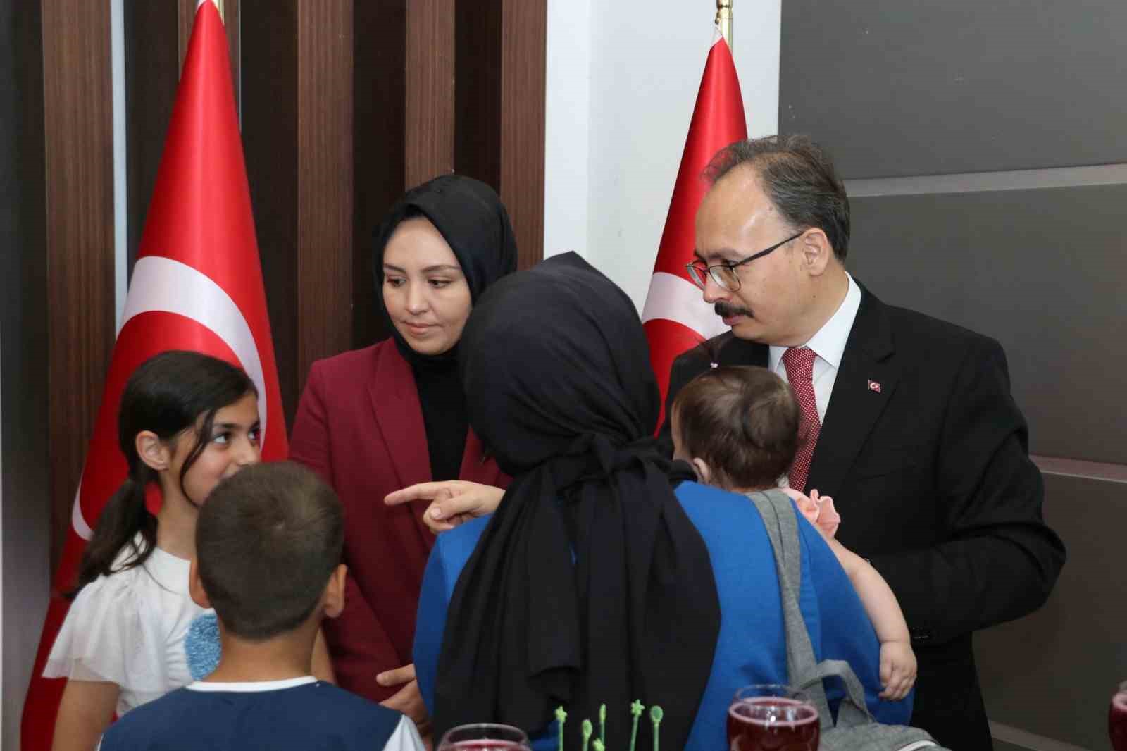 siirtte-bayramlasma-toreni-yapildi