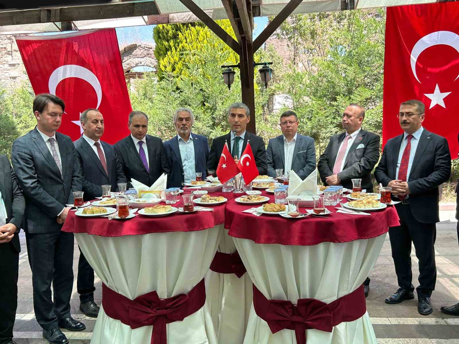 usak-protokolu-bayramlasma-toreninde-bulustu