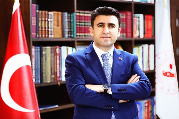 vali-aygol-tebrik-ciceklerini-sehit-ailelerine-gonderdi