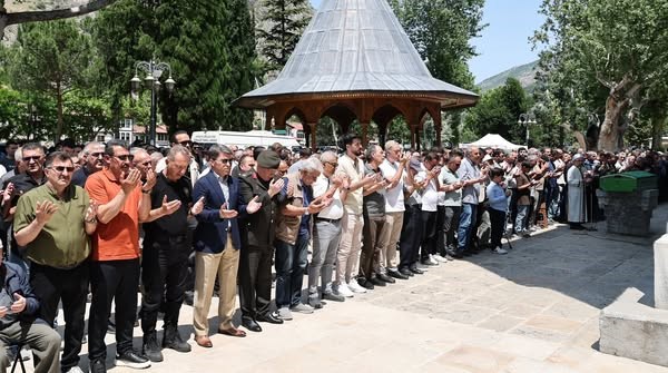amasyada-eski-gazeteci-necati-apaydin-hayatini-kaybetti