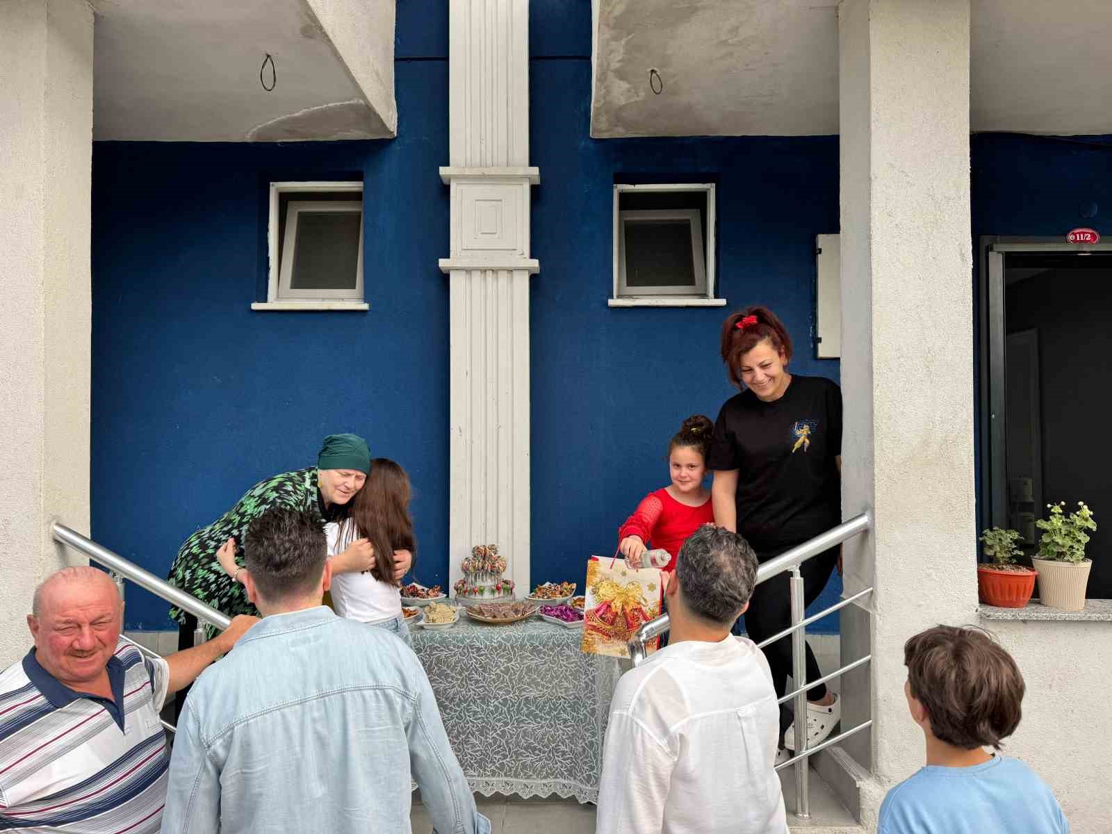 atalarindan-gelen-bayramlasma-gelenegini-bu-yil-da-surdurduler