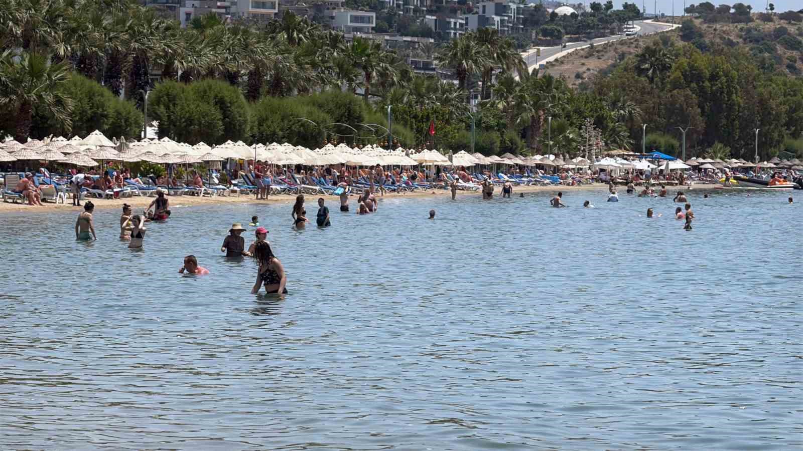 bodrum-sahillerinde-bayram-yogunlugu