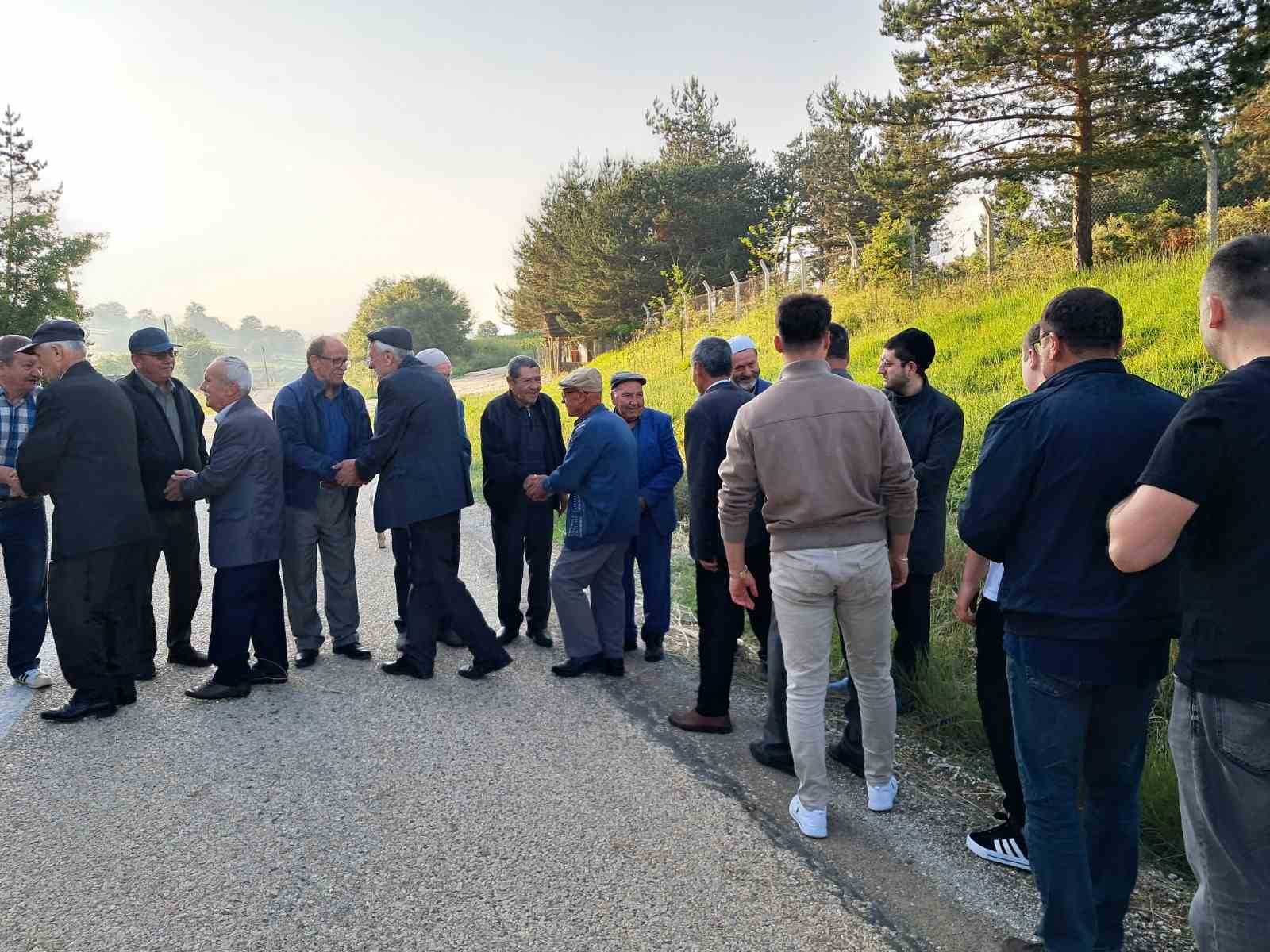 gumusdere-koyunde-1-bucuk-asirdir-bayram-gelenegi-surduruluyor