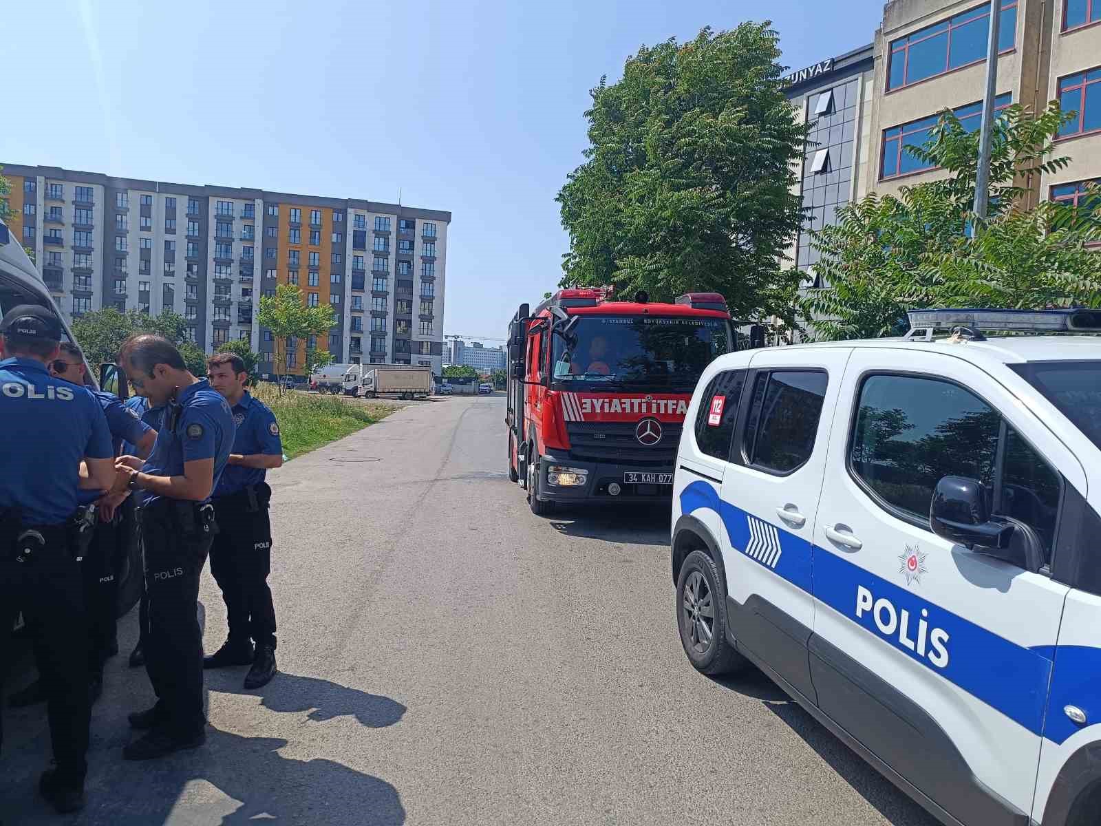 is-yerinden-parasini-alamayan-kadin-kendini-ve-is-yerini-yakmakla-tehdit-etti