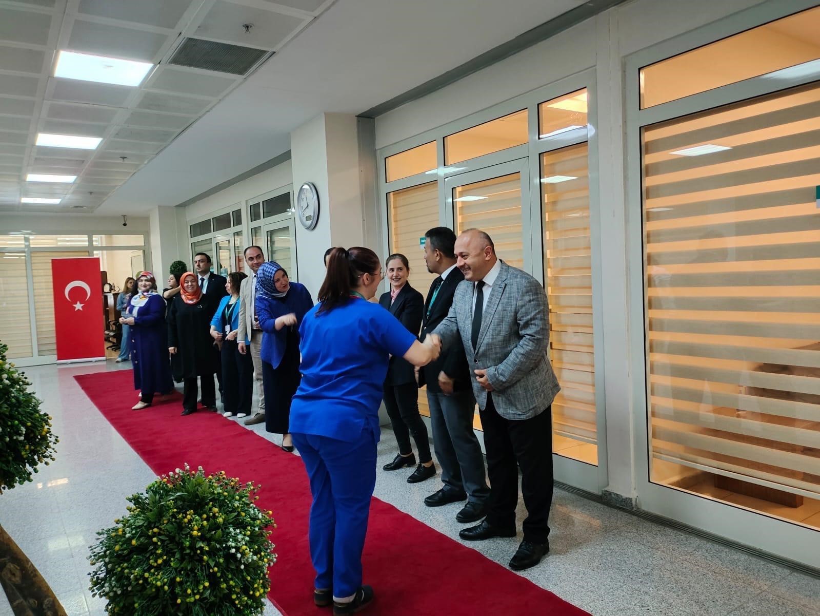karabuk-egitim-ve-arastirma-hastanesinde-bayramlasma-programi-yapildi