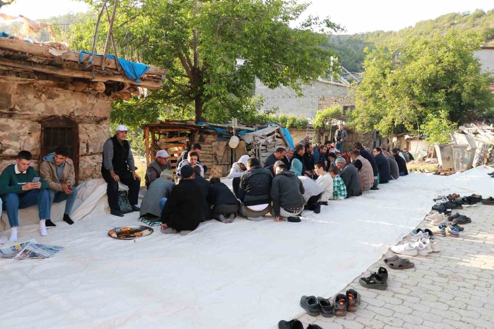 konyada-mahalleli-kurbana-bayram-dami-ile-basliyor