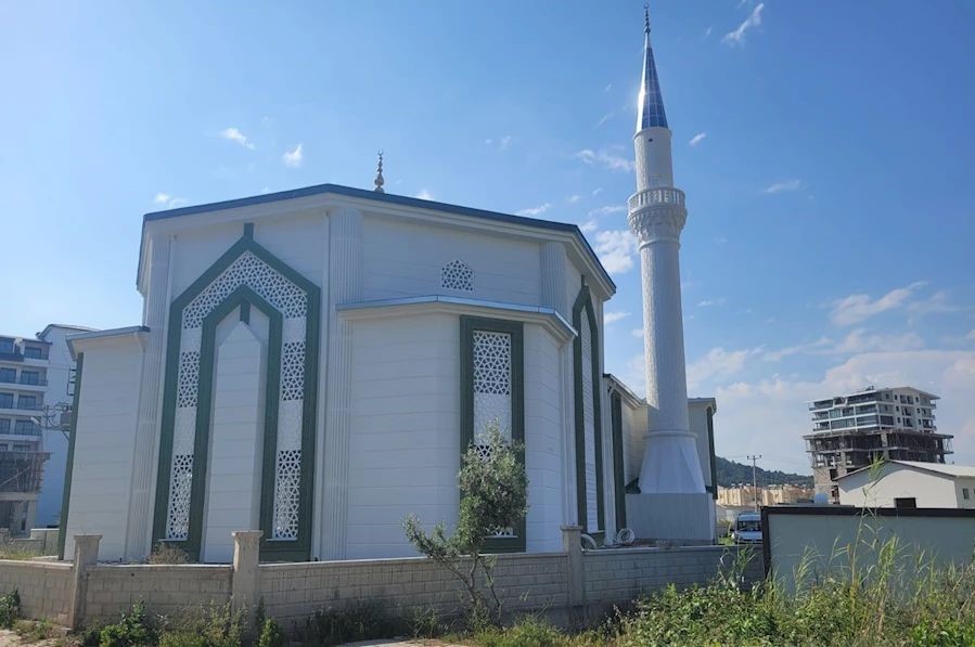 pazarci-mahallesi-camisine-bayram-sabahinda-kavustu