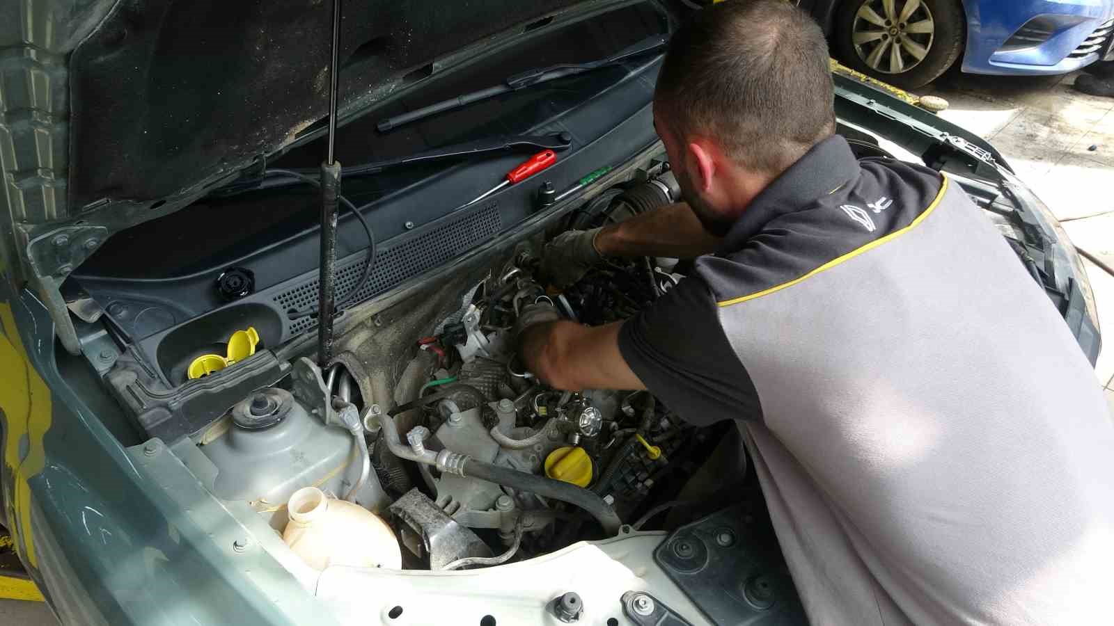 trabzonda-sel-hasarlari-servislere-arac-girisini-artirdi