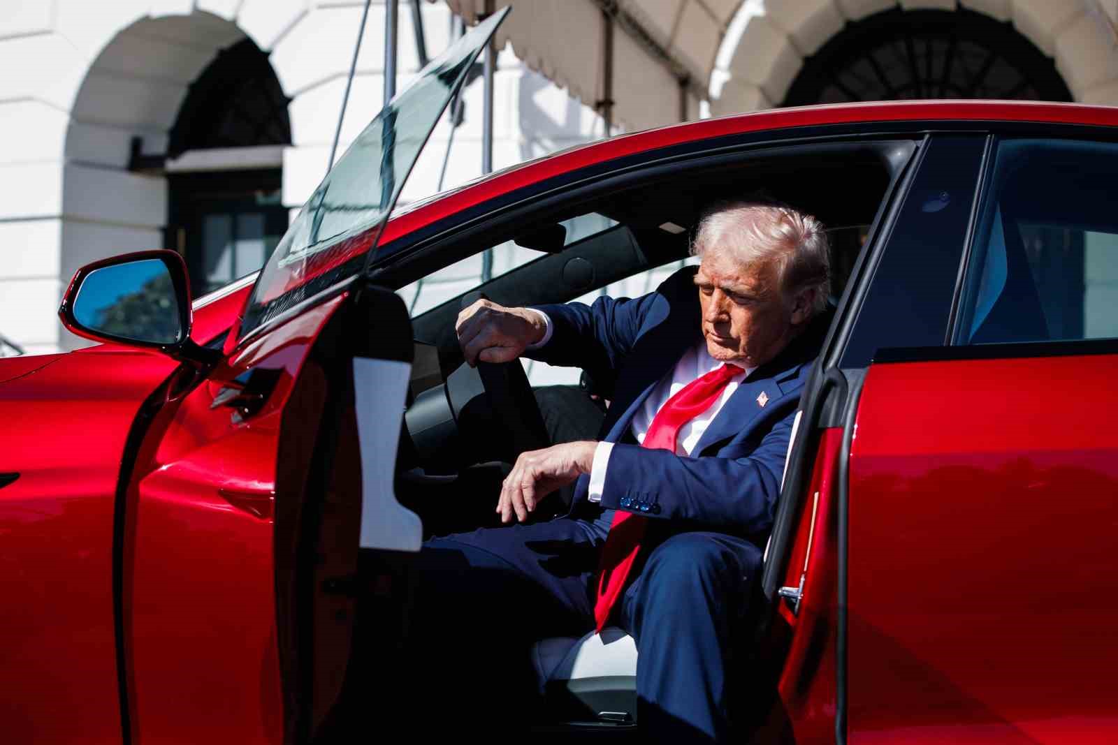 trump-musk-aklini-kacirmis