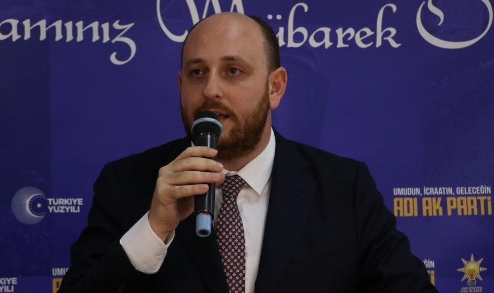 ak-parti-genel-baskan-yardimcisi-buyukgumus-yalovada-partisinin-bayramlasma-programina-katildi