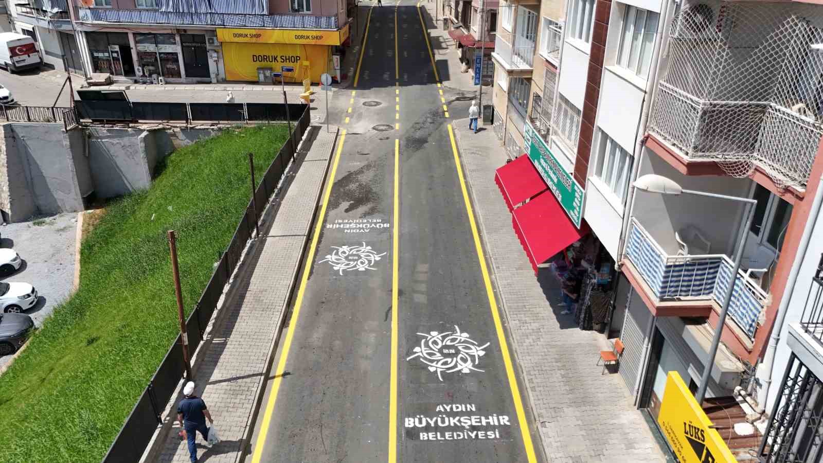 aydin-buyuksehir-belediyesinin-yol-calismalari-hiz-kesmeden-suruyor