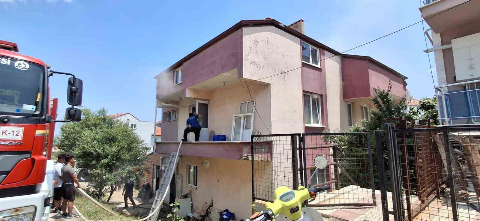 bayram-gunu-evleri-yandi