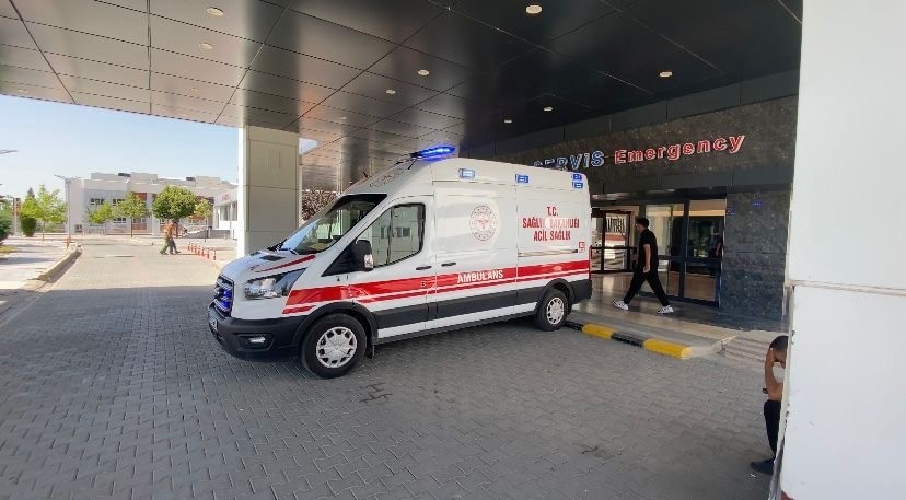 elazigda-trafik-kazasi-2i-agir-4-yarali