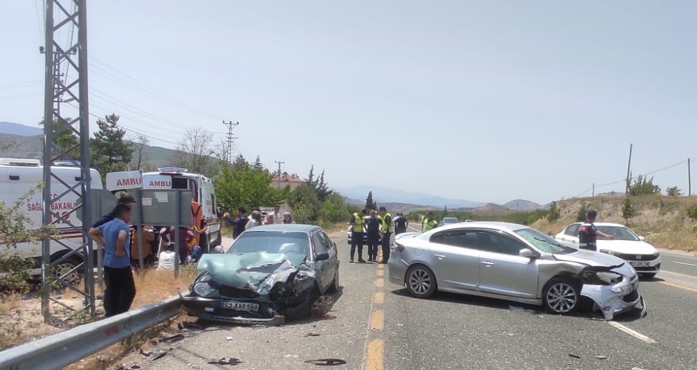 elazigda-trafik-kazasi-5-yarali