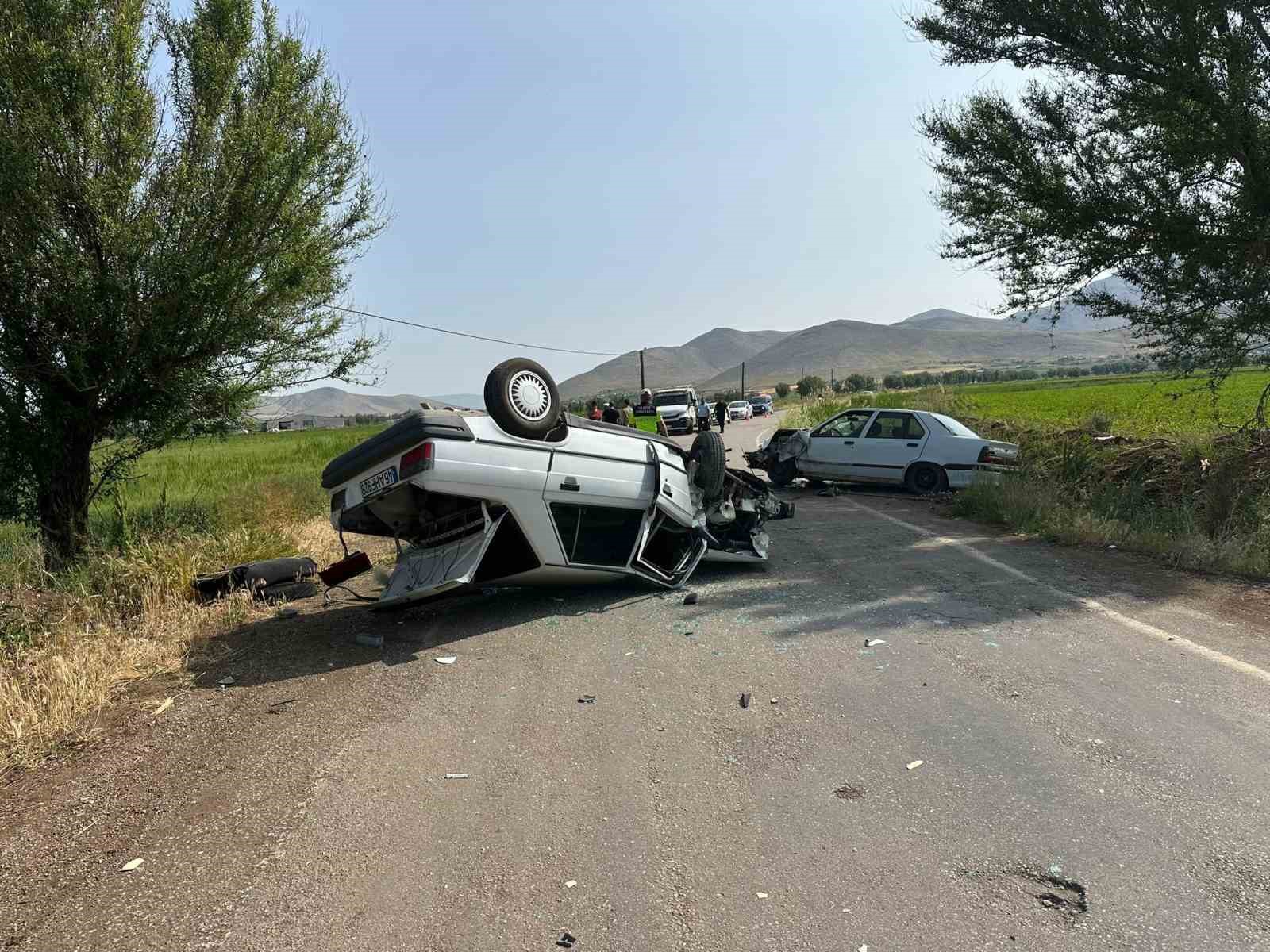 elbistanda-trafik-kazasi-2-yarali